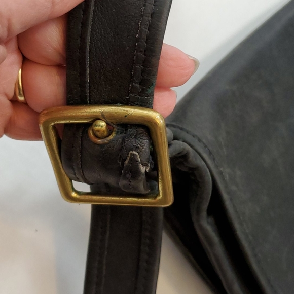 Vintage Coach black leather crossbody bag  purse - Picture 2 of 12